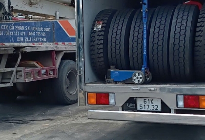 Thay Săm Lốp Xe Ô Tô Tại Đường Mỹ Phước Tân Vạn 