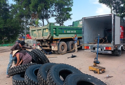 Tìm nơi vá vỏ xe với giá cả hợp lí / bao ráp lưu động khu vực Bình Dương