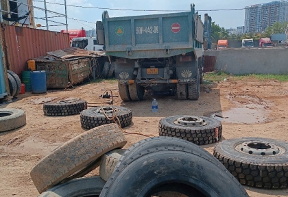 LỐP XE BEN DĨ AN - BÌNH DƯƠNG ( LẮP RÁP LƯU ĐỘNG TẬN NƠI )