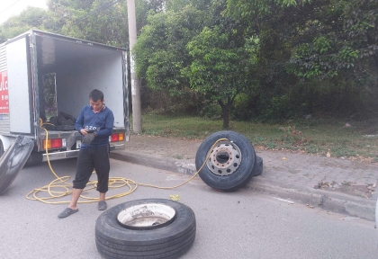 DỊCH VỤ THAY LỐP XE TẬN NƠI GIÁ RẺ TẠI KHU CÔNG NGHIỆP VSHIP THUẬN AN BÌNH DƯƠNG