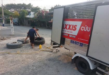 Dịch Vụ Thay Lốp Xe Lưu Động 24/7 Tại Khu Công Nghệ Cao TP.HCM 