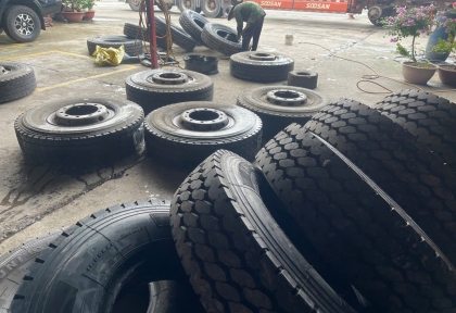 So sánh lốp xe tải cũ và lốp tái sử dụng: Lựa chọn nào tiết kiệm hơn?