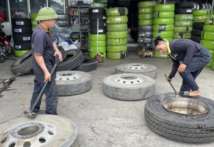 Lốp xe tải cũ có đáng mua không? 5 ưu điểm vượt trội