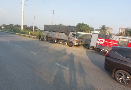 Dịch vụ cứu hộ săm, lốp ô tô nhanh nhất tại TP.HCM