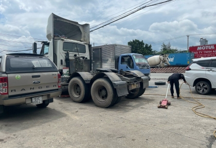 VÁ LỐP XE LƯU ĐỘNG CÁC KHU CÔNG NGHIỆP BÌNH DƯƠNG - NHANH NHẤT