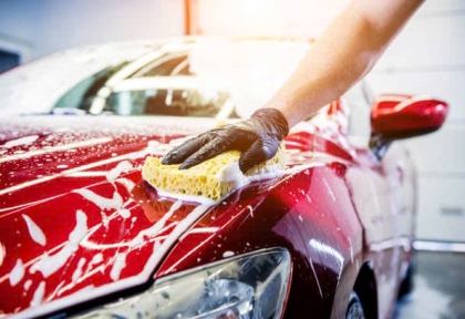 Những lỗi sai khi rửa xe ô tô có thể làm hỏng lớp sơn xe