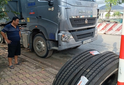 Vá vỏ xe lưu động tận nơi - Thay bánh dự phòng 24/7