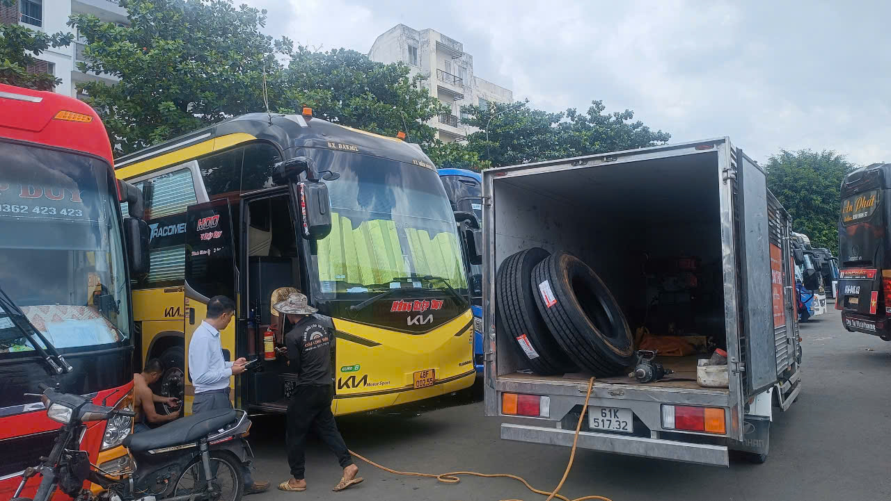 Lốp Xe Tải Maxxis Bình Dương | Lốp Xe Khách, Xe Buýt – Bao Lắp Ráp