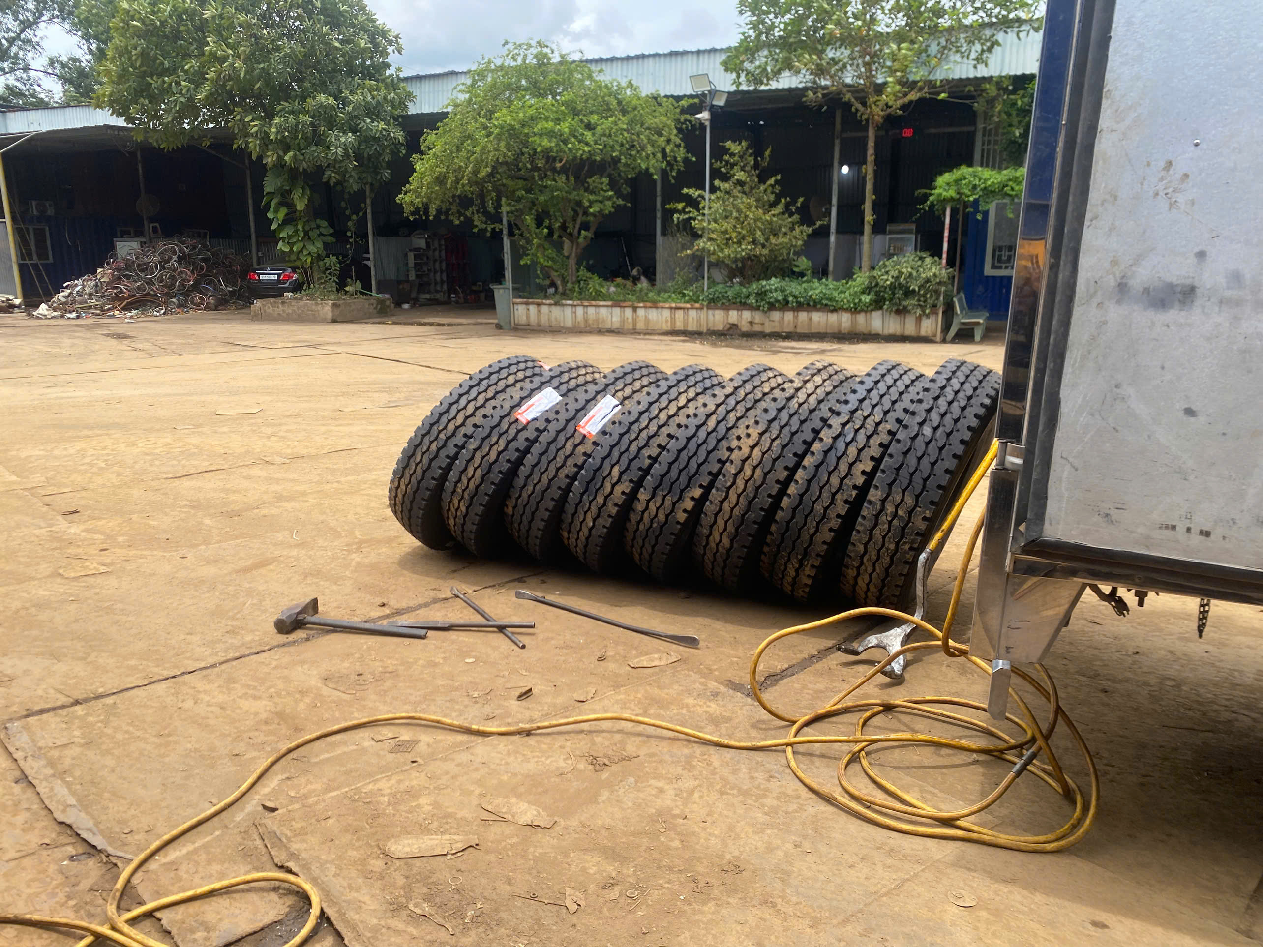 Vá Vỏ Xe Lưu Động Tại Bình Dương/ Cửu Long Thiên / 0973.770.722
