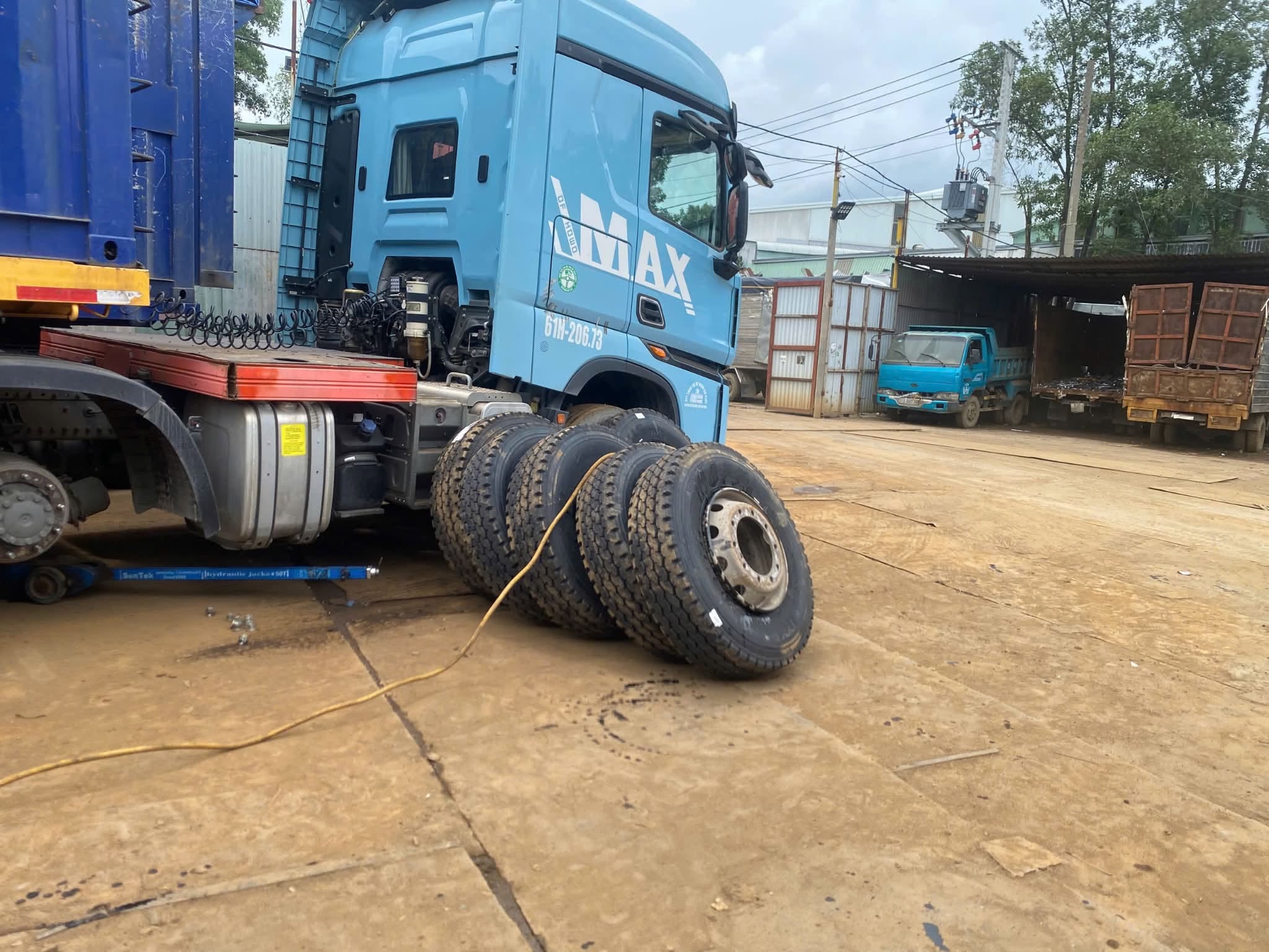 Vì Sao Nên Chọn Dịch Vụ Vá Lốp Xe Lưu Động?