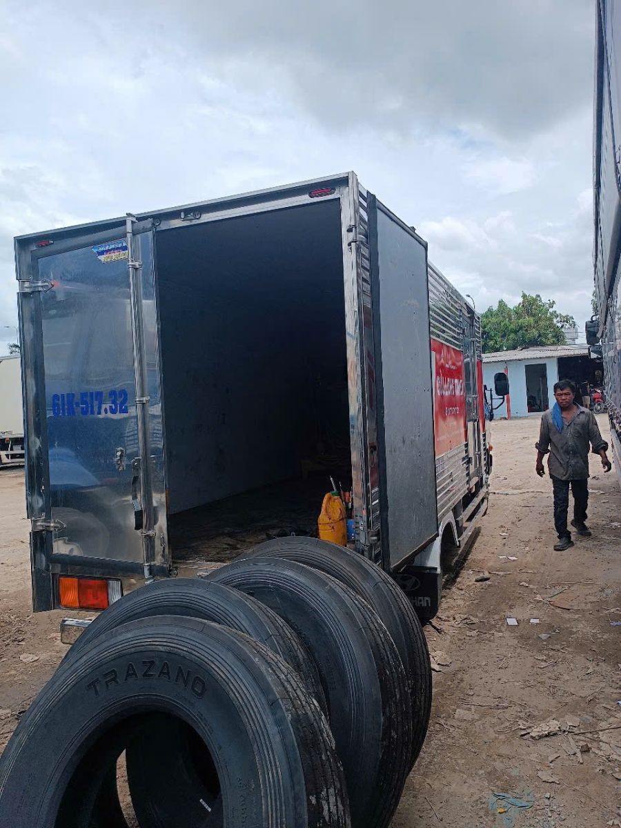 Dịch Vụ Vá Vỏ Xe Lưu Động Gần Đây – Hỗ Trợ Nhanh Trên Quốc Lộ