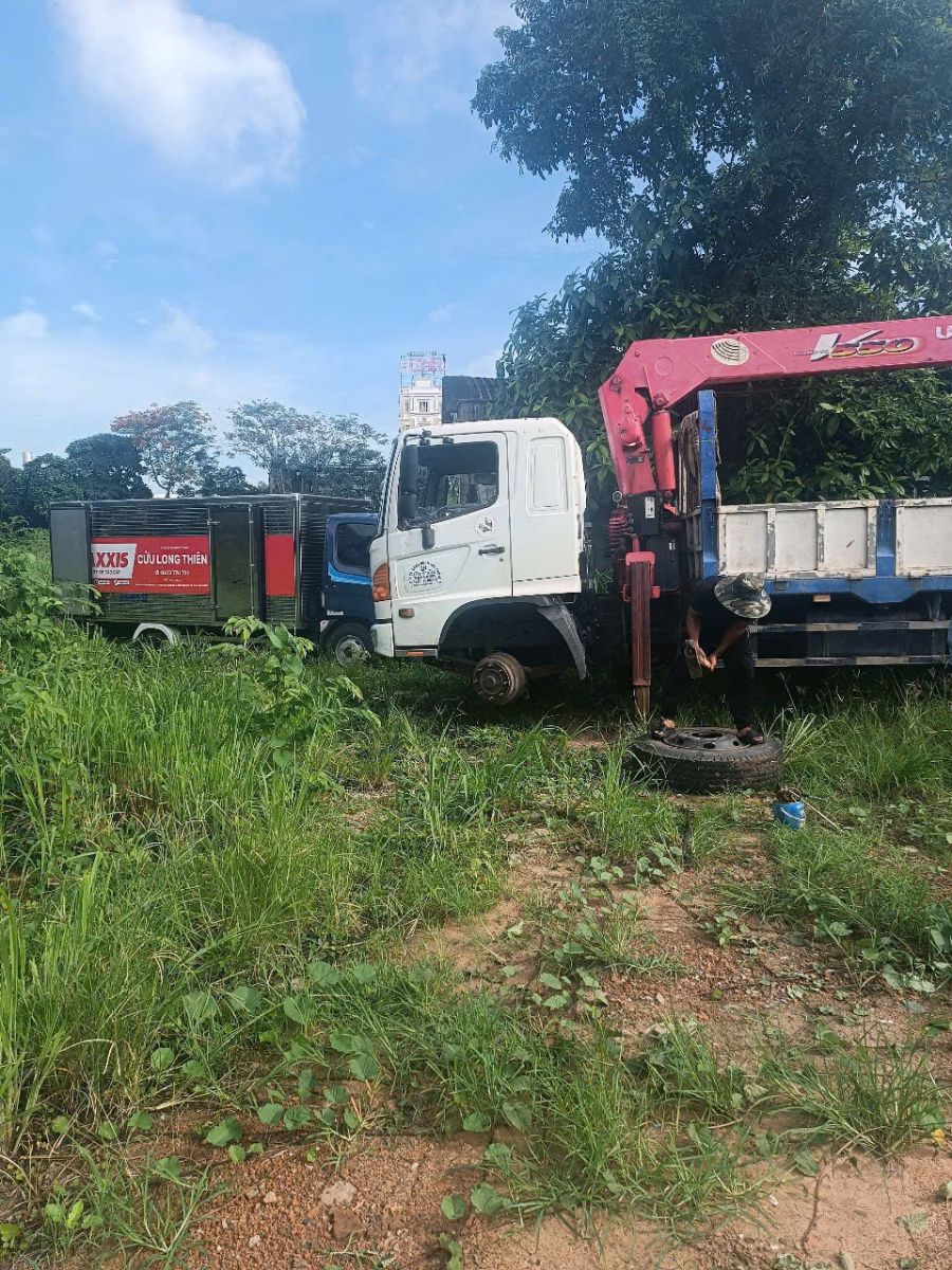 Tìm nơi vá vỏ xe với giá cả hợp lí / bao ráp lưu động khu vực Bình Dương