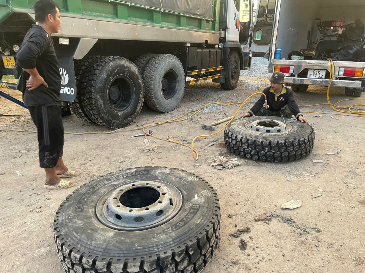 LỐP XE BEN - LỐP XE CHỊU TẢI GỌI LAY 0973.770.722 BAO RÁP TẬN NƠI