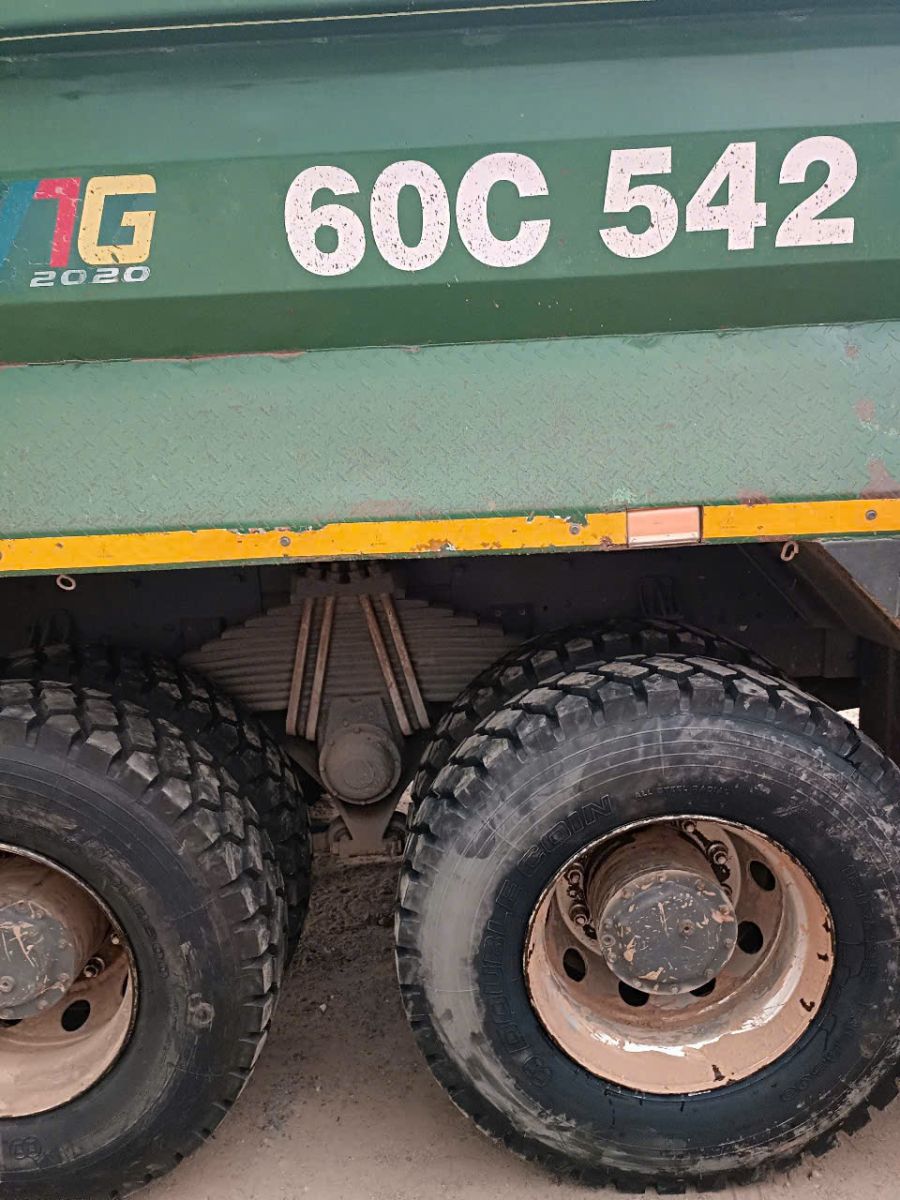 DỊCH VỤ VÁ LỐP - THAY LỐP XE LƯU ĐỘNG GIÁ RẺ TẠI DĨ AN- BÌNH DƯƠNG