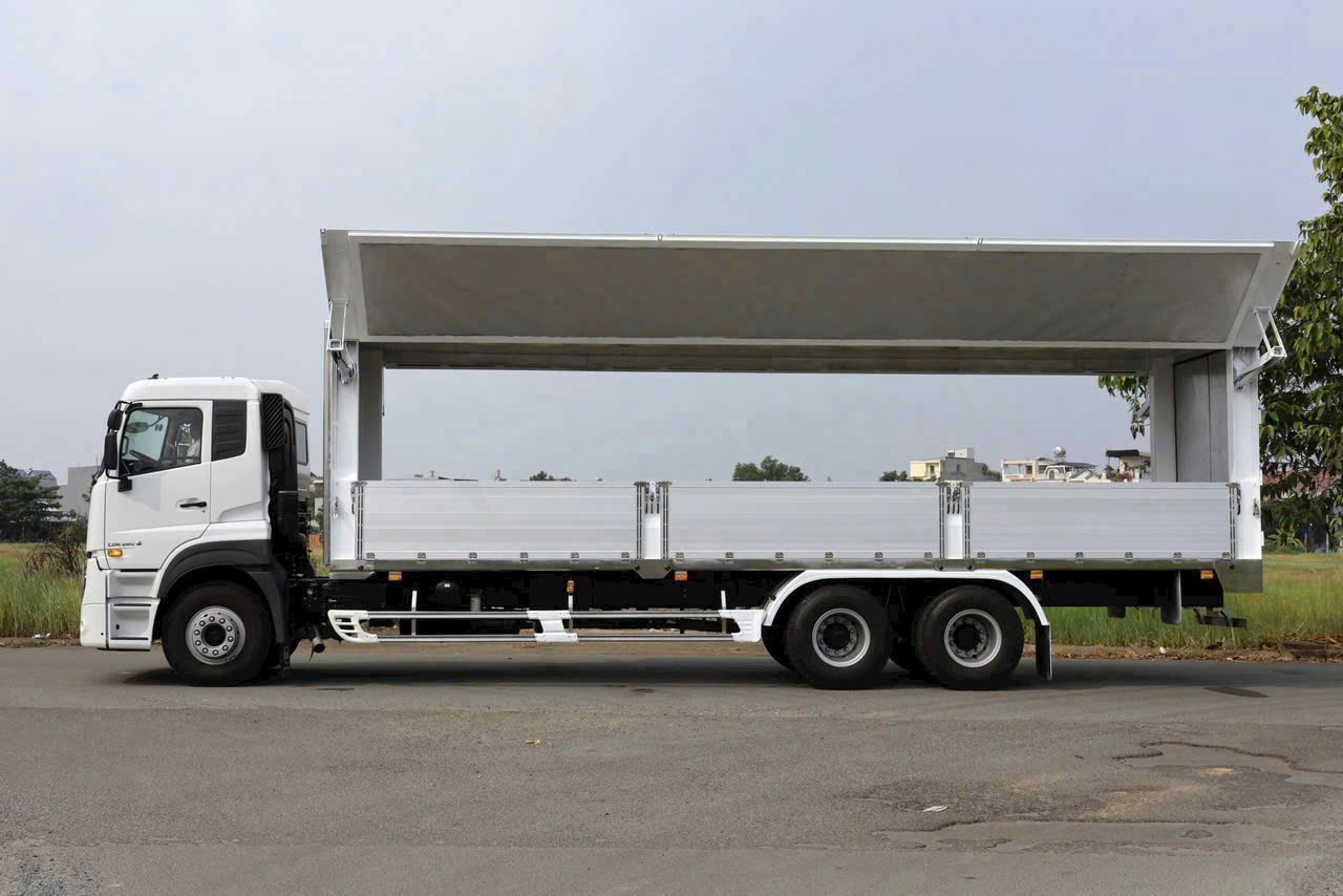 KINH NGHIỆM LÁI XE Ô TÔ TRÊN ĐƯỜNG CAO TỐC AN TOÀN CHO NGƯỜI MỚI