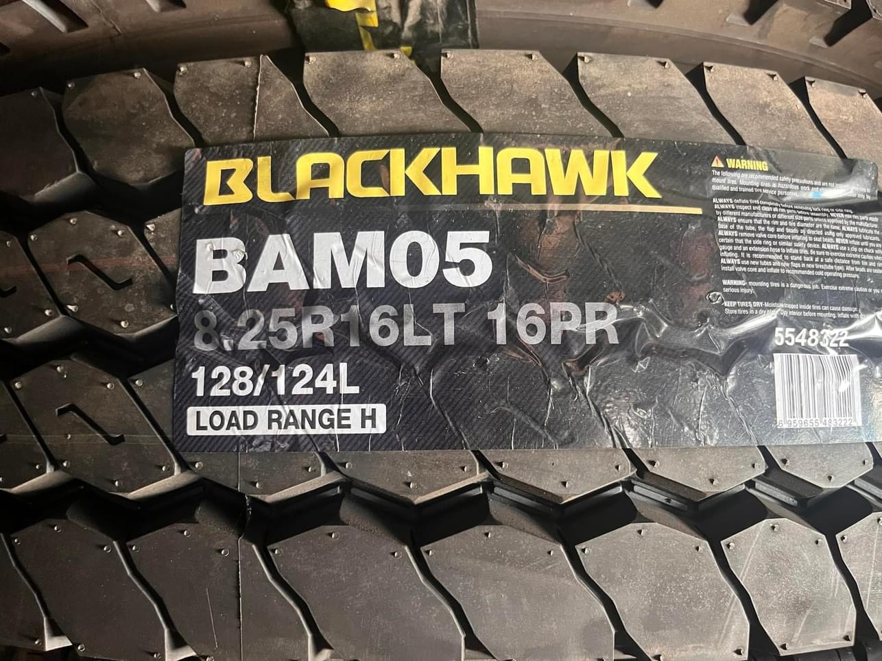 Lốp Xe Tải BLACKHAWK 8.25R16 16PR