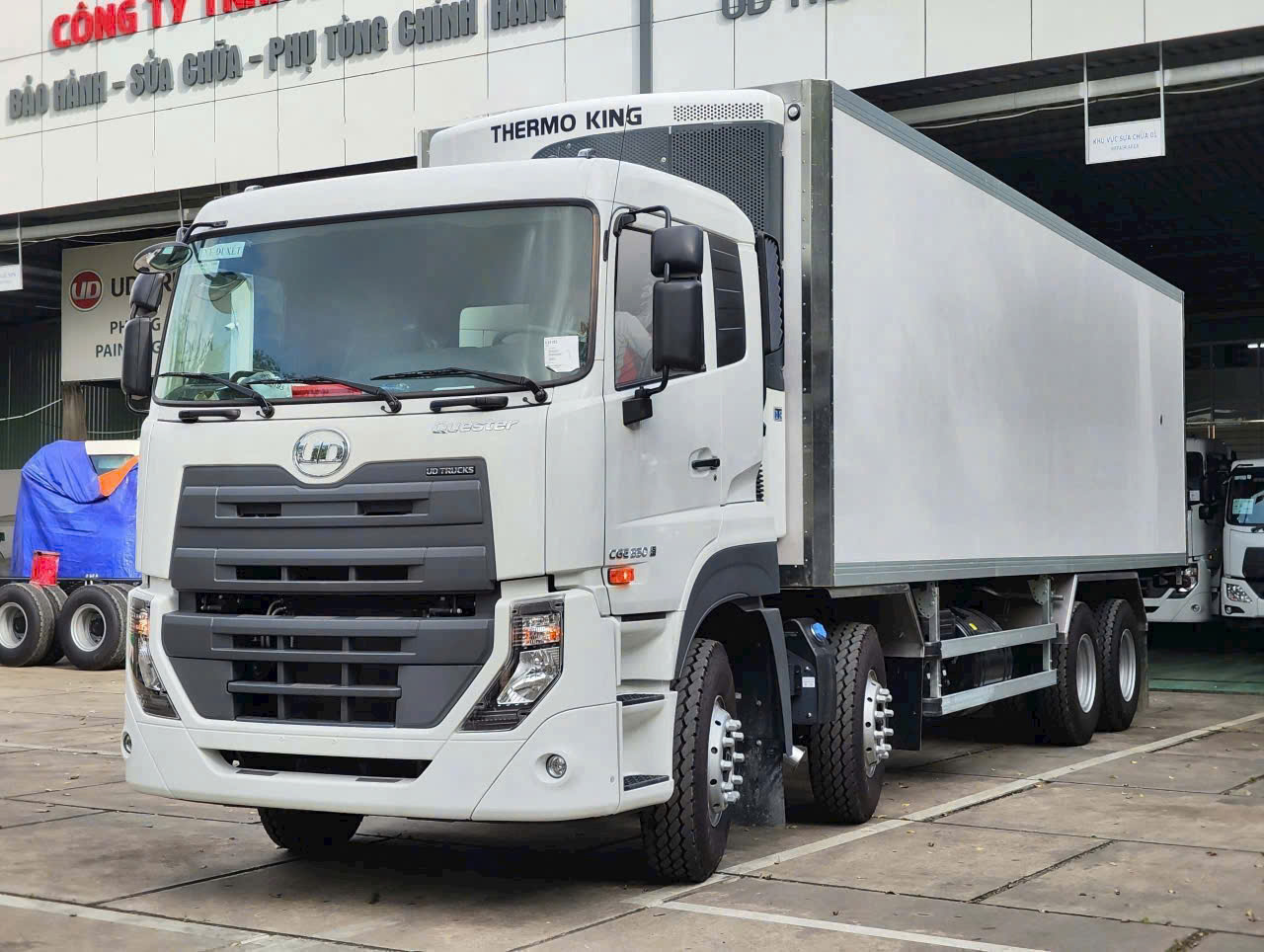 KINH NGHIỆM LÁI XE Ô TÔ TRÊN ĐƯỜNG CAO TỐC AN TOÀN CHO NGƯỜI MỚI