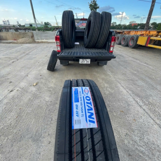 Lốp Xe Tải Cũ 11R22.5