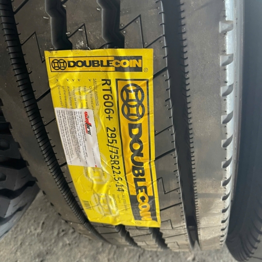 Lốp Xe DOUBLE COIN 295/75R22.5