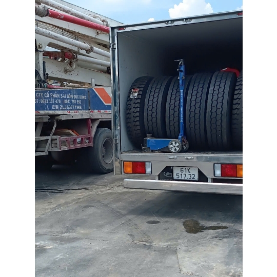 CỨU HỘ ( LƯU ĐỘNG ) LỐP XE - KCN VIỆT NAM - SINGAPORE