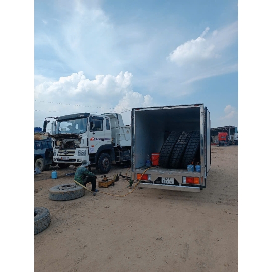 VÁ VỎ XE LƯU ĐỘNG 24/24 TP. TÂN UYÊN BD