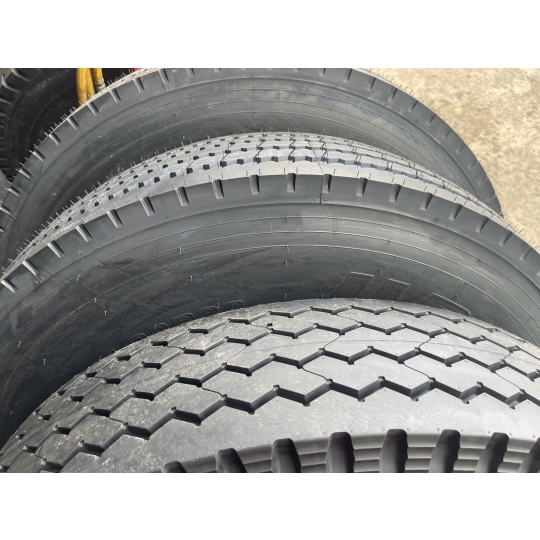 Lốp Xe Tải BLACKHAWK 8.25R16 16PR