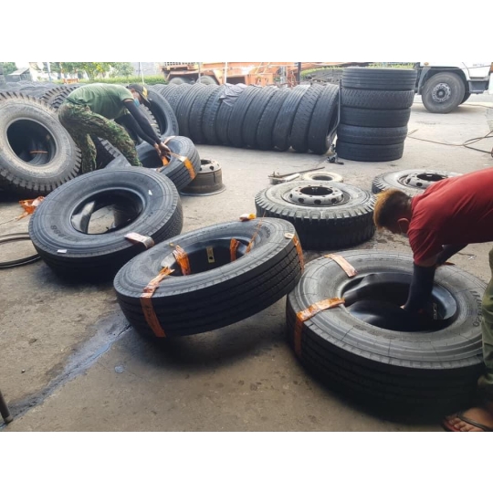 Lốp Xe  Tải  TRAZANO 11.00R20 