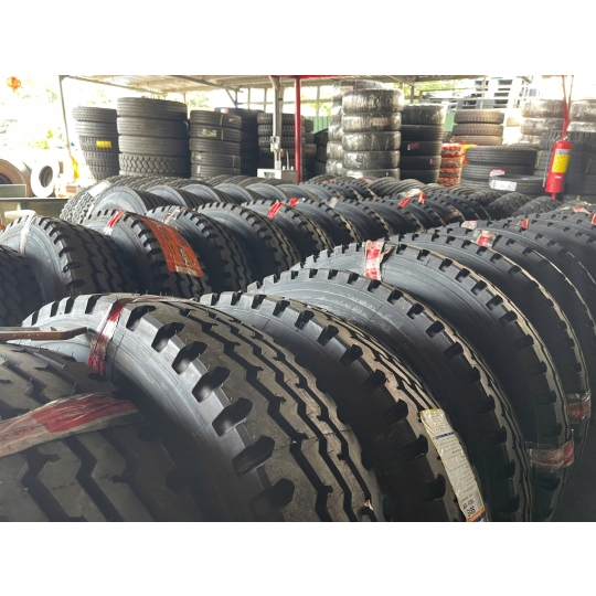 Lốp Xe Hiệu TRAZANO 12R22.5  18PR
