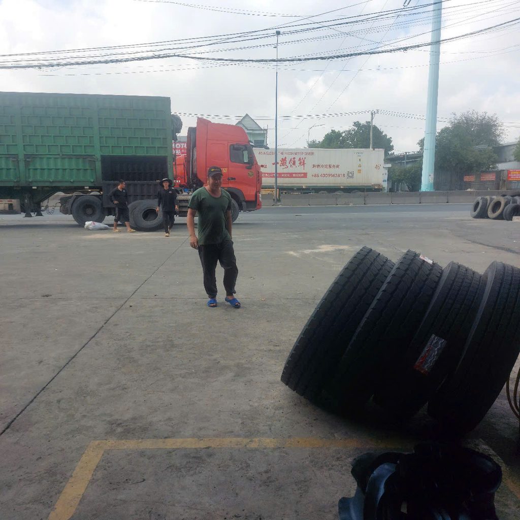 LẮP RÁP LỐP XE LƯU ĐỘNG NHANH TẠI BÌNH DƯƠNG