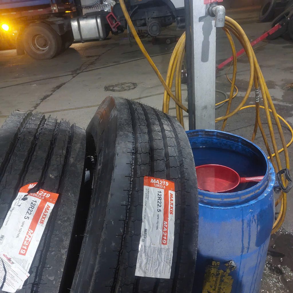 Cứu Hộ Lốp Xe Tải Quốc Lộ 13 Bình Dương 24/7 | Cửu Long Thiên