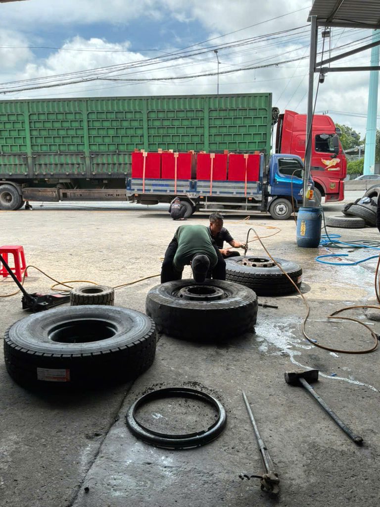 TRUNG TÂM THAY LỐP XE Ô TÔ TẠI BÌNH DƯƠNG