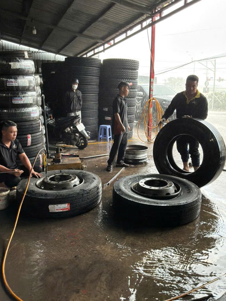 Thay Săm Lốp 24/24 Bình Dương | Cửa Hàng Lốp Cửu Long Thiên
