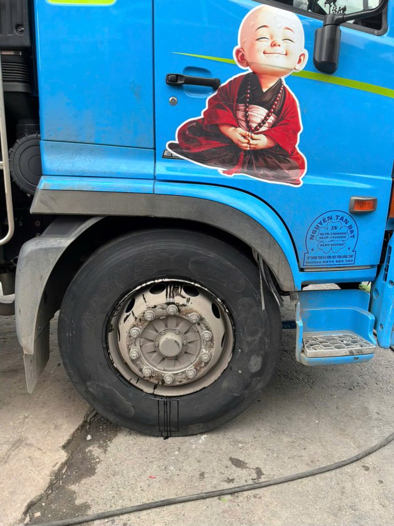 Đại lý thay săm lốp xe ô tô đường Mỹ Phước Tân Vạn